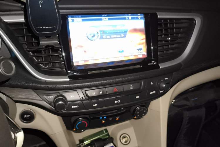 Used Buick GT 2016 15N Automatic Elite Edition Audio And AC Panel