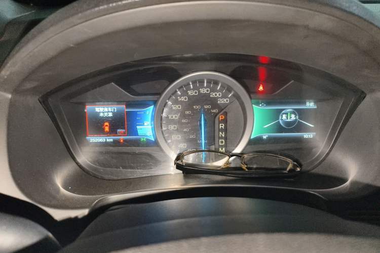 Used Ford Explorer 2013 3.5L Deluxe Model Instrument Cluster