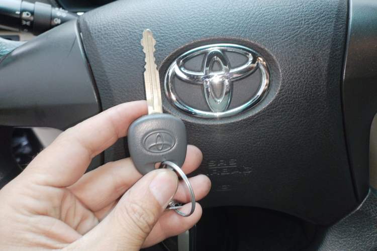 Used Toyota Highlander 2012 2.7L 2WD 5-Seater Elite Edition Vehicle Key