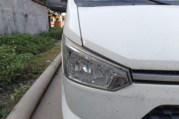 Used King Long Longyao 6 2022 Innovative Hang 38.64 kWh Van Series Right Front Headlight