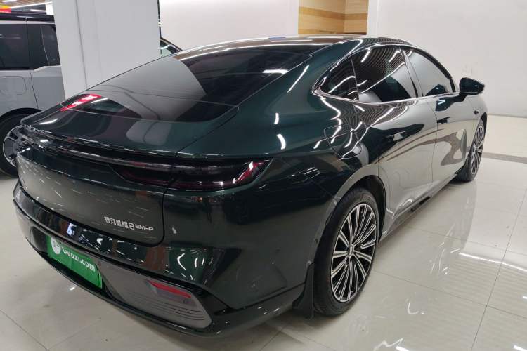 Used Geely Galaxy Galaxy 8 2025 130km EM-P Exploration Edition