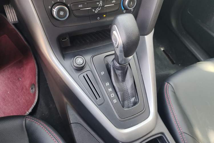 Used Ford Focus 2015 Hatchback 1.6L Automatic Comfort Model