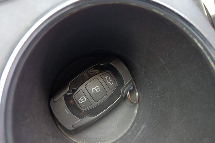 Used BYD Qin New Energy 2014 1.5T Flagship Model Vehicle Key