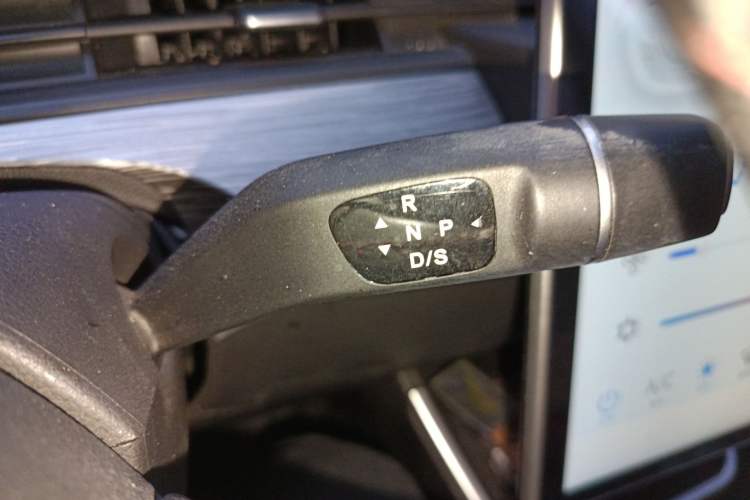 Used NETA V 2022 Chao 300 Lite Ternary Lithium