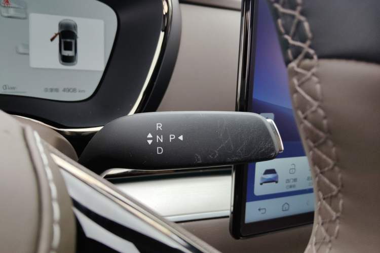 Used BYD Han 2025 DM-i Intelligent Driving Edition 245KM Prestigious Edition Gear Lever