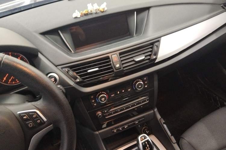 Used BMW X1 2014 sDrive18i Leading Model Audio And AC Panel