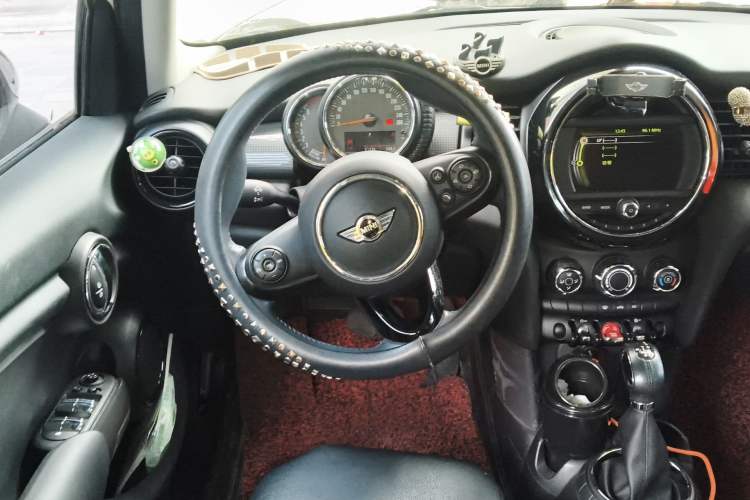 Used MINI 2015 1.5T COOPER Fun Five-Door Edition
