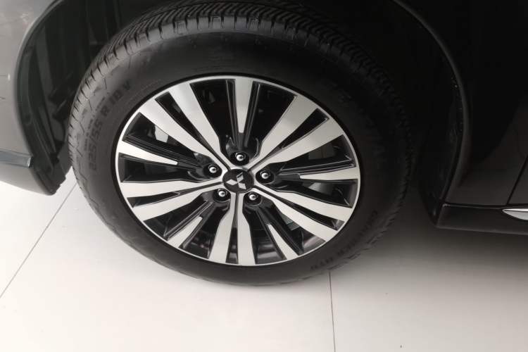 Used Mitsubishi Outlander 2021 2.0L Two-Wheel Drive Comfort Edition 7 Seats
