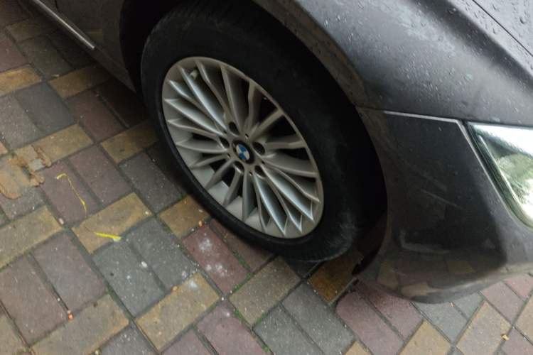 Used BMW 3 Series 2013 Facelifted 320Li Luxury Design Package
