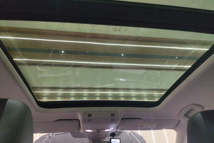 Used Volkswagen Tayron 2023 280TSI Two-Wheel-Drive Luxury Plus Advanced Version