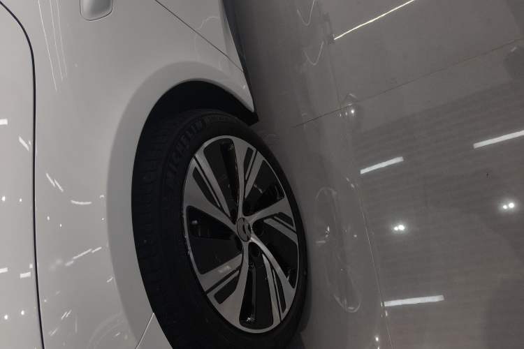 Used Nio ET5 2022 75 kWh Exterior 4