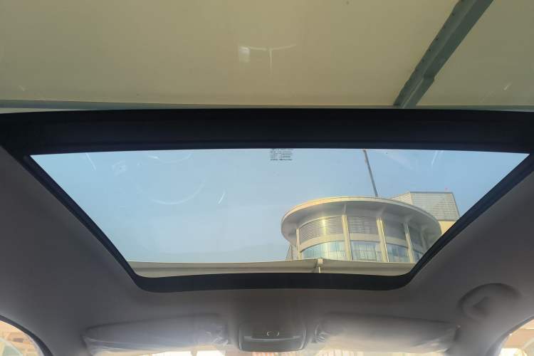 Used Roewe RX8 2019 30T Two-Wheel Drive Supreme Flagship Edition
