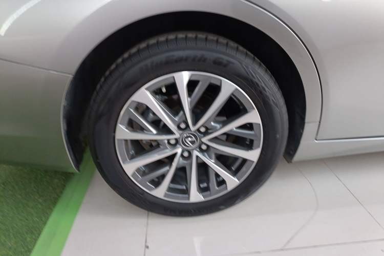 Used Lexus ES 2021 200 Excellence Edition