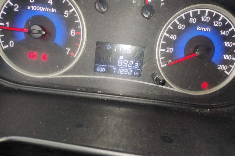 Used Dongfeng Fengon 330 2014 1.5L Manual Utility Version DK15