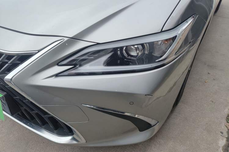 Used Lexus ES 2023 200 Excellence Edition
