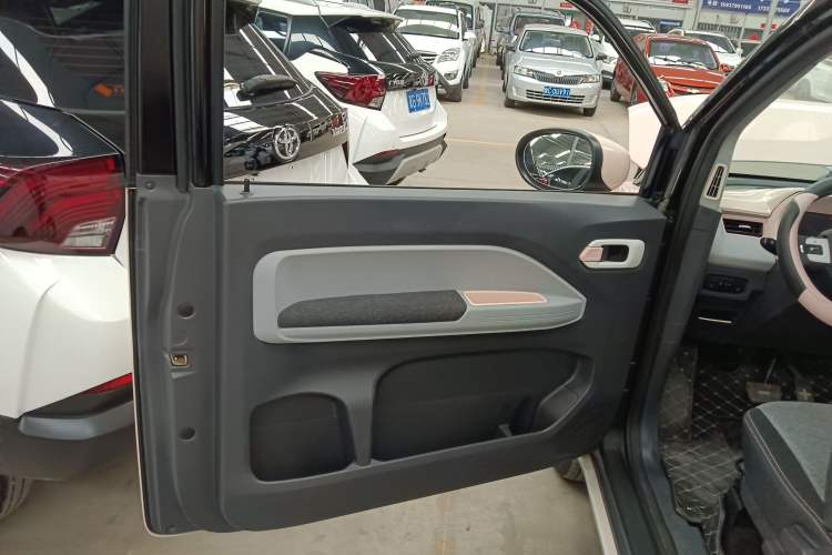 Used Chery New Energy QQ Ice Cream 2022 170km Sundae Phosphate Lithium-Ion