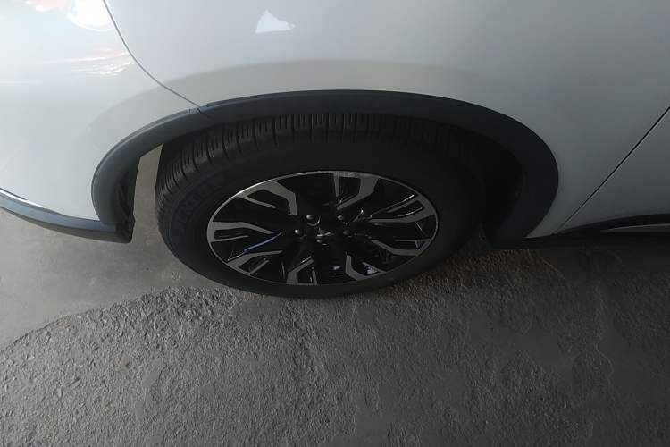 Used Mitsubishi Outlander 2019 2.0L Two-Wheel Drive Comfort Edition 5 Seats China VI Standard Exterior 2