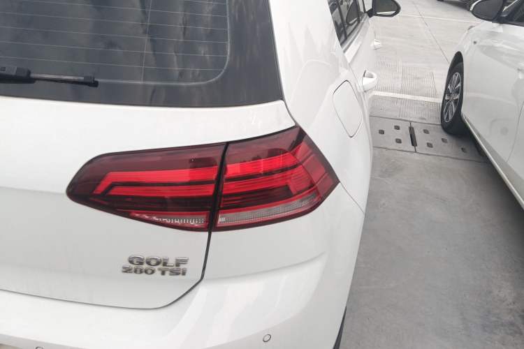 Used Volkswagen Golf 2019 280TSI DSG Comfort Version China VI Standard Right Rear Taillight