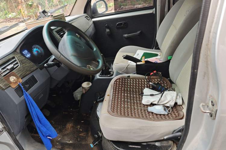 Used Jinbei New Hiace X30L 2023 1.5L Super-Enjoyment Edition Passenger Van 5/6/7-Seater Non-Air-Conditioned Version SWC15M Left Front Seat