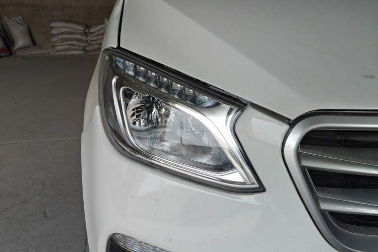 Used Foton Gatu ix5 2016 1.5L Smart Enjoyment Version Right Front Headlight