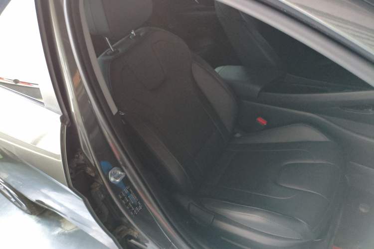 Used Hyundai Elantra 2023 1.5L CVT LUX Prestige Edition