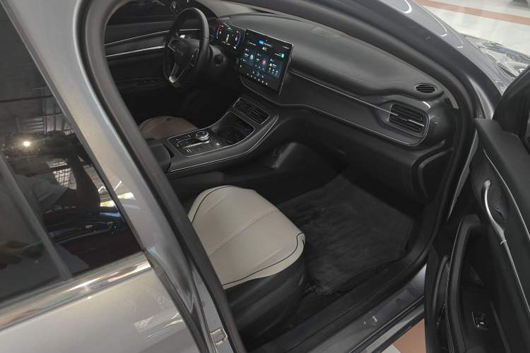 Used BYD Destroyer 05 2023 Champion Edition DM-i 120KM Luxury Model
