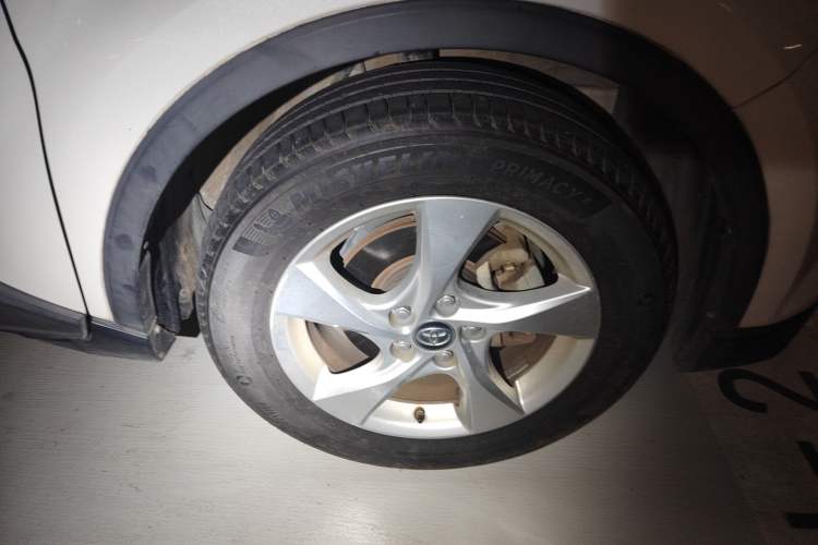 Used Toyota C-HR 2018 2.0L Elite Version China VI Standard Right Front Wheel Hub