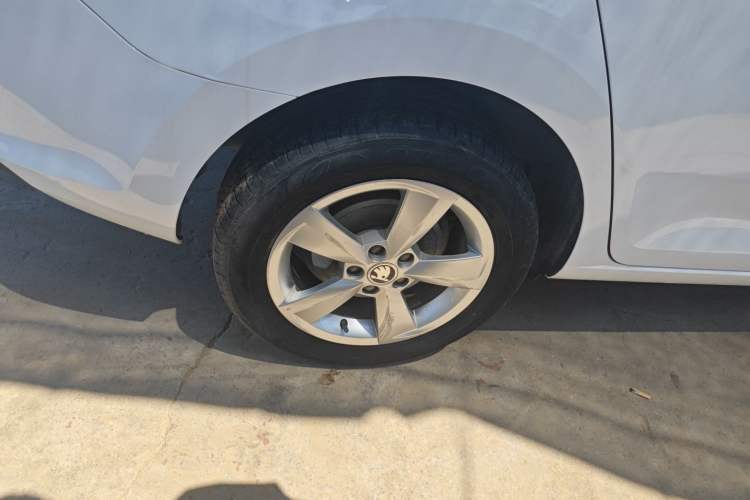 Used Skoda Rapid Spaceback 2016 Revised 1.6L Automatic Chuanxing Version