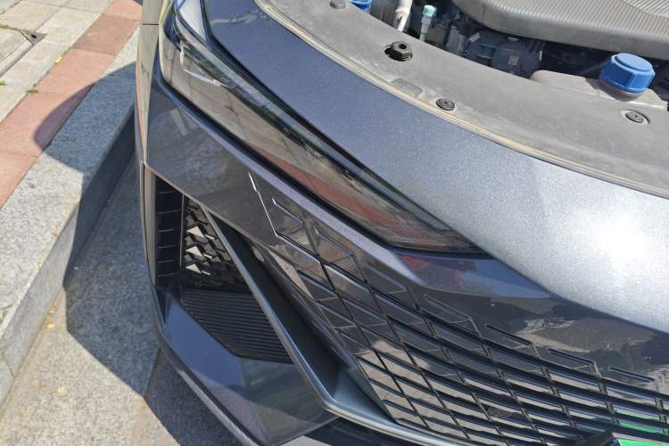 Used CHANGAN UNI-V 2022 1.5T Prestige Version Right Front Headlight