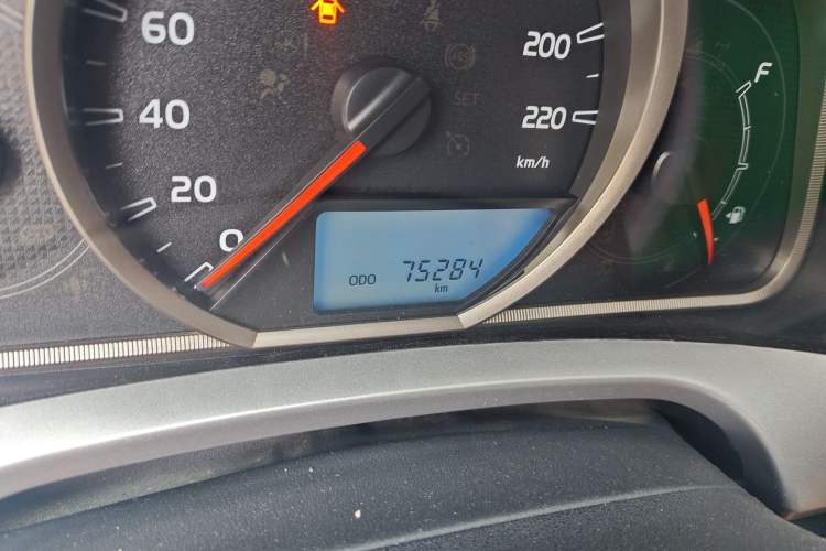 Used Toyota RAV4 2019 2.0L CVT Two-Wheel Drive Fashion X Limited Edition China V Standard Odometer Close Up