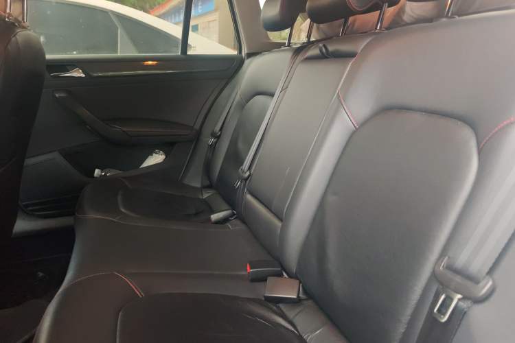 Used Volkswagen Santana 2017 Haval H9 1.6L Automatic Comfort Edition Left Rear Seat