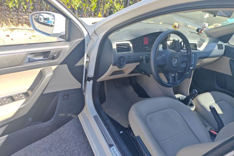 Used Volkswagen Santana 2013 1.6L Manual Comfort Edition Driver Seat