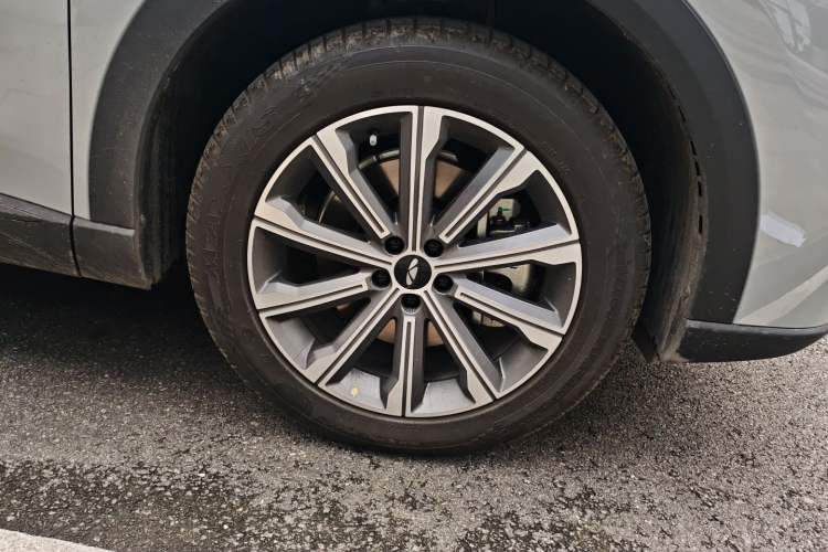 Used Chery Fengyun T9 2025 120 Long-Range Luxury Version 5 Seats Lithium Iron Phosphate
