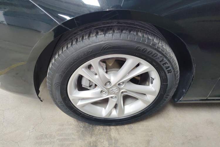 Used Buick Regal 2024 25T Deluxe Edition Left Front Wheel Hub