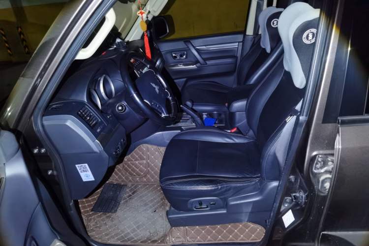 Used Mitsubishi Pajero 2016 3.0L Automatic Luxury Version China V Standard Left Front Seat