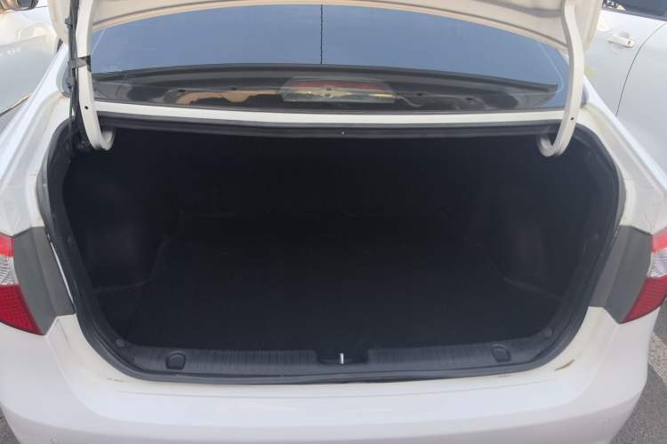 Used Kia K2 2012 Sedan 1.4L Automatic GLS Commemorative Edition
