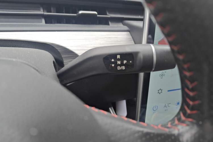 Used NETA V 2022 Chao 300 Lite Lithium Iron Phosphate
