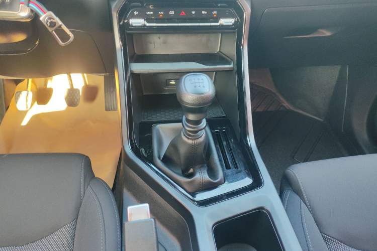 Used Wuling Asta 2021 1.5T Manual Xingyue Edition Gear Lever