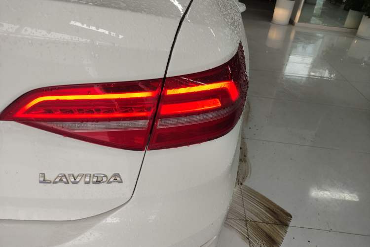 Used Volkswagen Lavida 2018 1.5L Manual Comfort Edition China V Standard