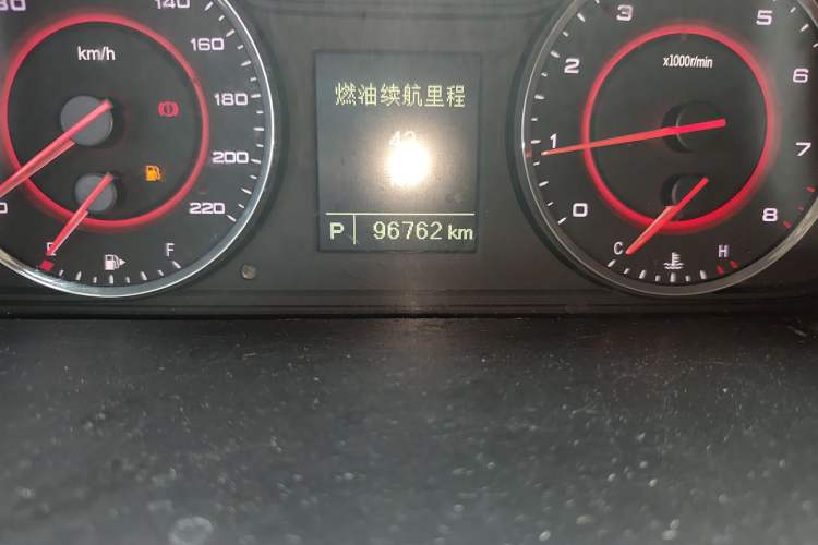 Used SAIC MAXUS G10 2018 PLUS 2.0T Automatic Luxury Executive Edition Odometer Close Up