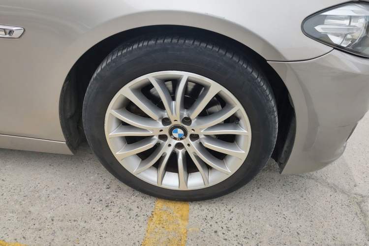 Used BMW 5 Series 2014 525Li Luxury Design Package