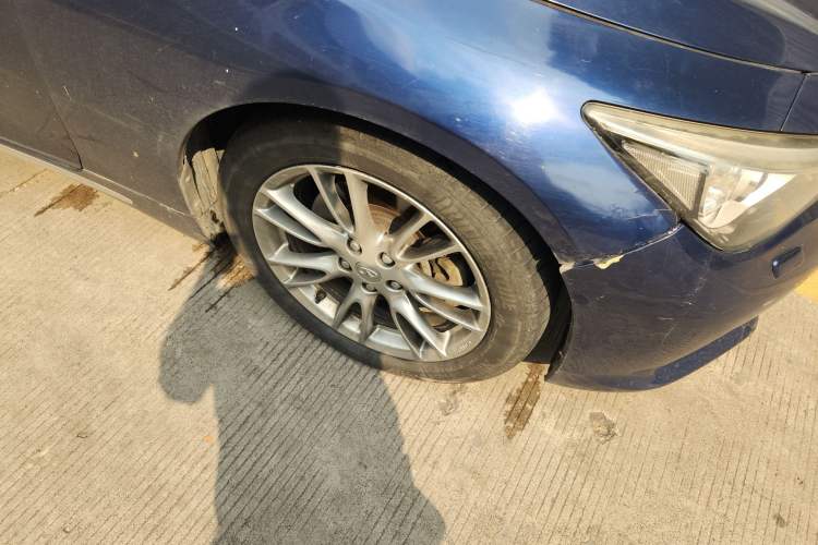 Used Infiniti Q50L 2016 2.0T Enjoyment Edition Right Front Wheel Hub