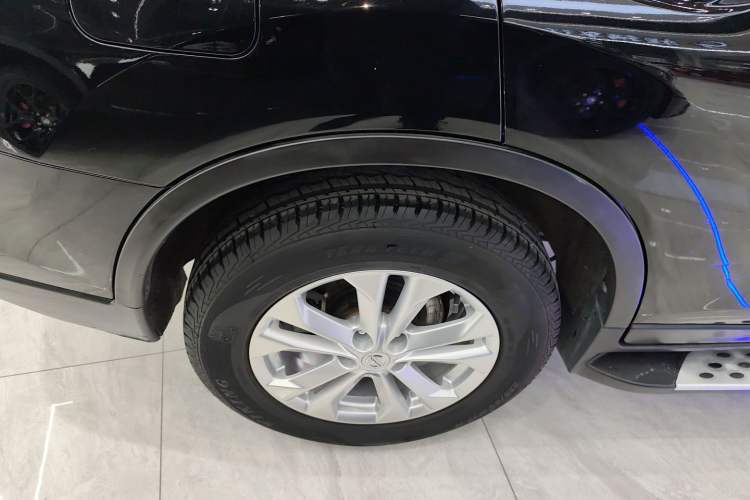 Used Nissan X-Trail 2015 2.0L CVT Comfort MAX Edition 2WD
