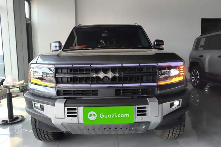 Used Formula Leopard 5 2023 Cloud Ride Flagship Edition Front