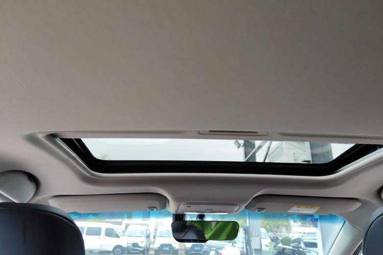 Used Chevrolet Monza 2019 Redline 320T Dual-Clutch Joyful Edition China VI Standard Headliner