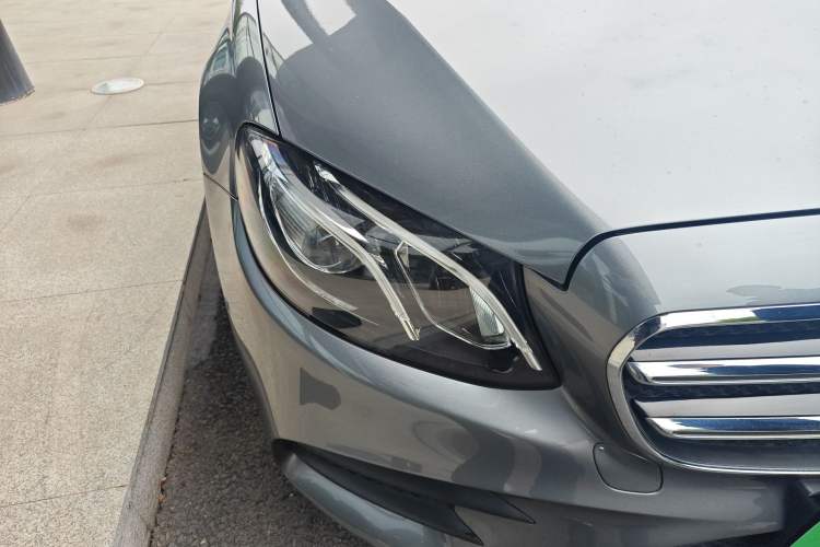 Used Mercedes-Benz E-Class 2019 E 260 Sport Edition Right Front Headlight