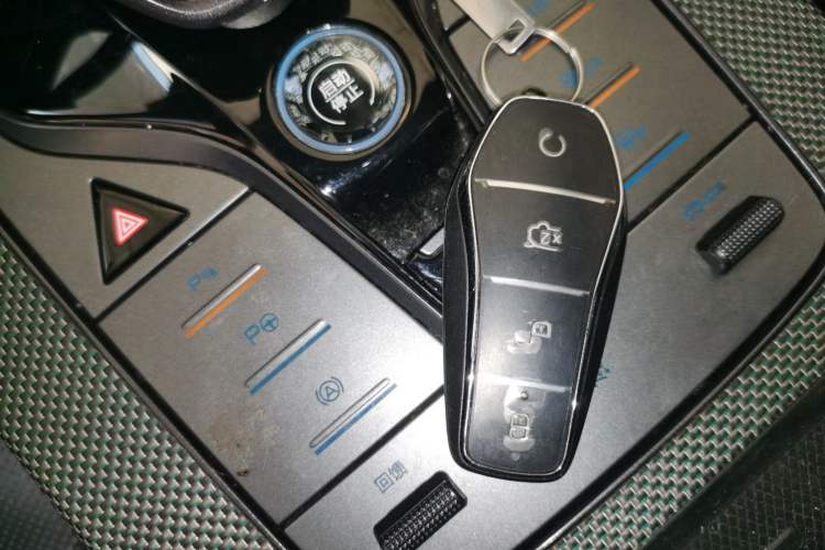 Used BYD Han 2022 EV 610 km All-Wheel-Drive Qianshan Cui Limited Edition
