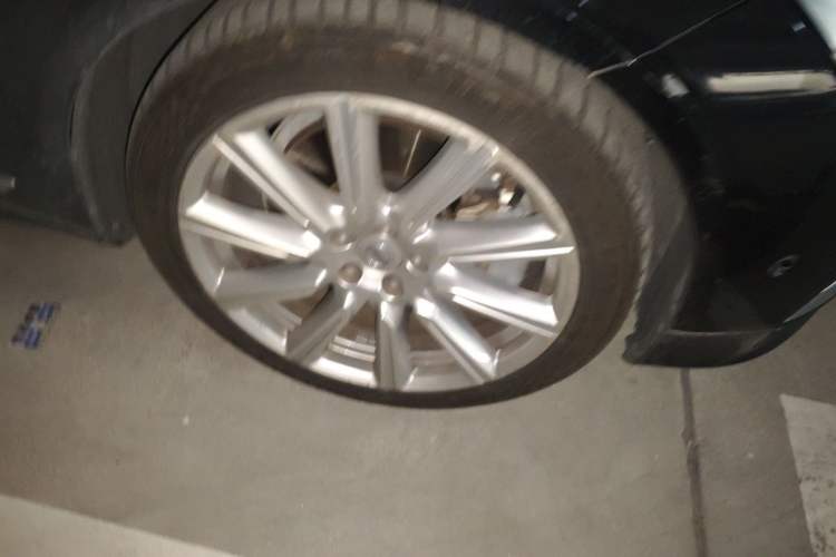 Used Volvo S90 New Energy 2019 T8 E-Drive Hybrid Intelligent Luxury Version China V Standard Right Front Wheel Hub