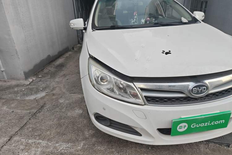 Used BYD Surui 2012 1.5TID Automatic Flagship Version Right Front Headlight
