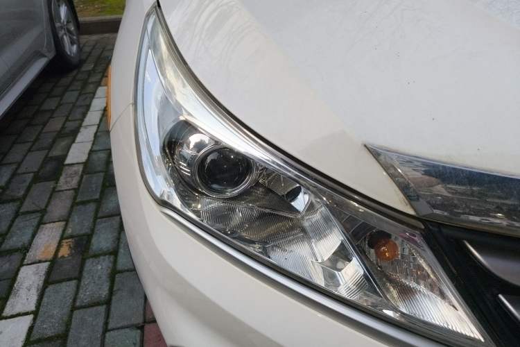 Used Baojun 310 2016 1.2L manual Comfort trim level